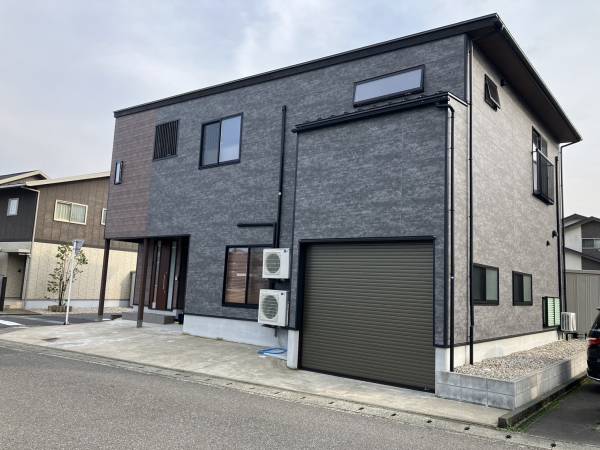 福井市西谷2丁目
価格：4,930万円